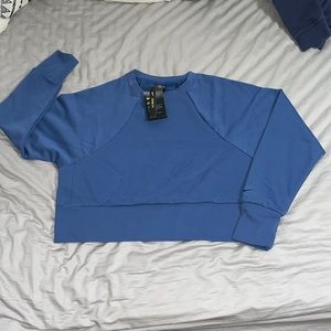 NWT Nike Embossed Cropped Crew Sweatshirt